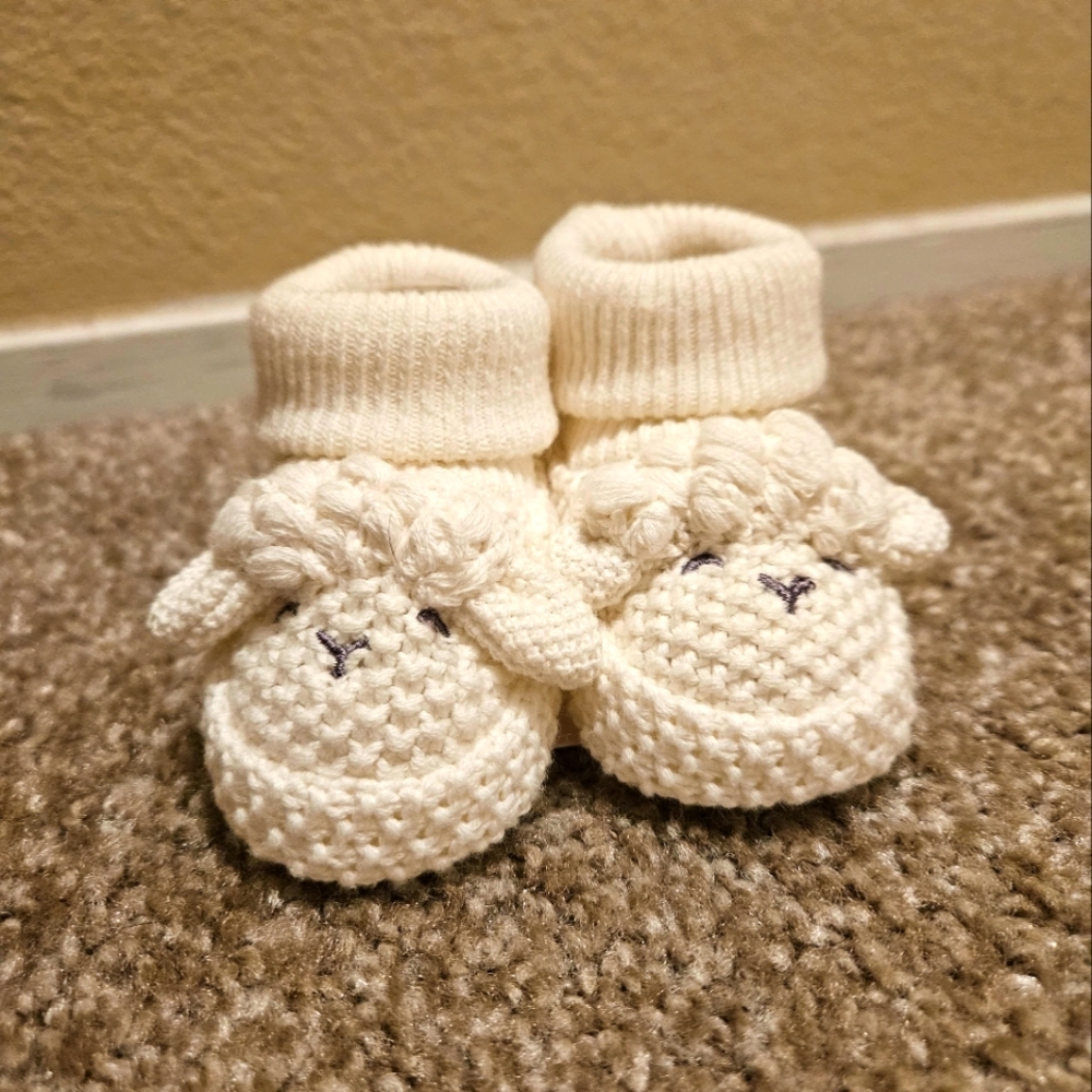 Carter's Baby newborn booties